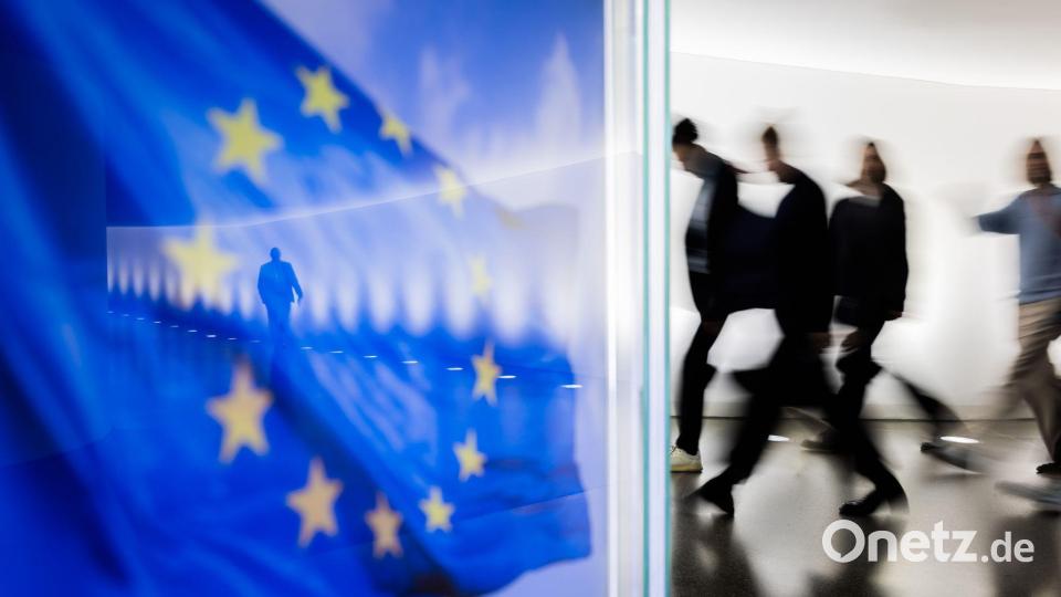 Bundestag tagt zum EU-Gipfel: Regierungserklärung und Streit um Spritpreise im Fokus Bild: Christoph Soeder/dpa