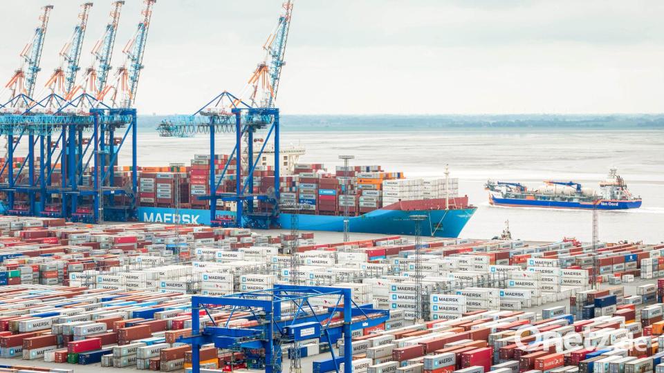 Durch den Iran-Konflikt steigen Charter- und Frachtraten in der Schifffahrt. (Archivbild) Bild: Sina Schuldt/dpa