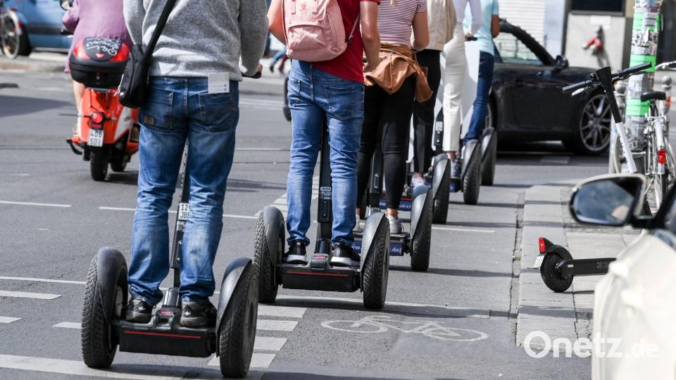 Die geplante Reform soll sich auch auf Elektrokleinstfahrzeuge erstrecken, auf denen man balanciert. (Symbolbild) Bild: Jens Kalaene/dpa-Zentralbild/ZB