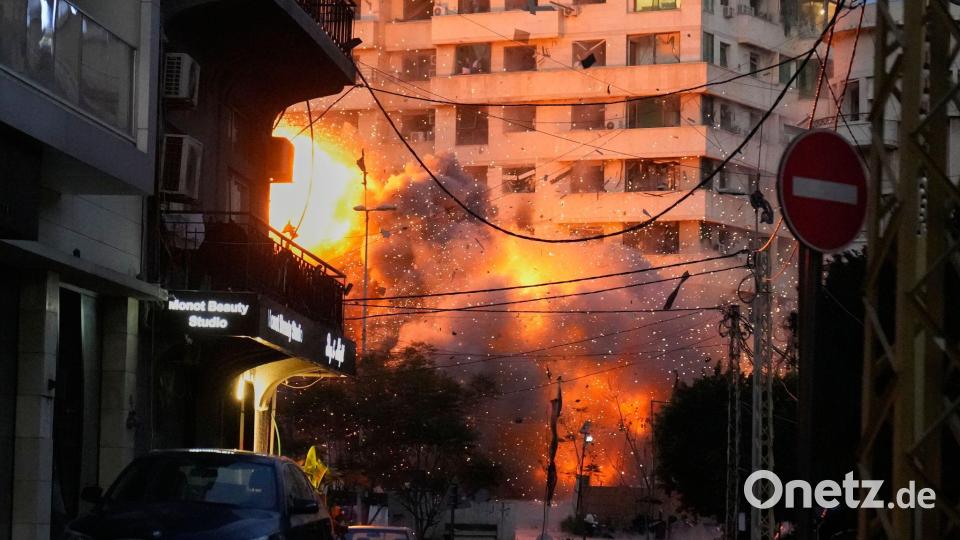 Israelischer Angriff in Beirut: Explosion erschüttert Stadtzentrum Bild: Hussein Malla/AP/dpa