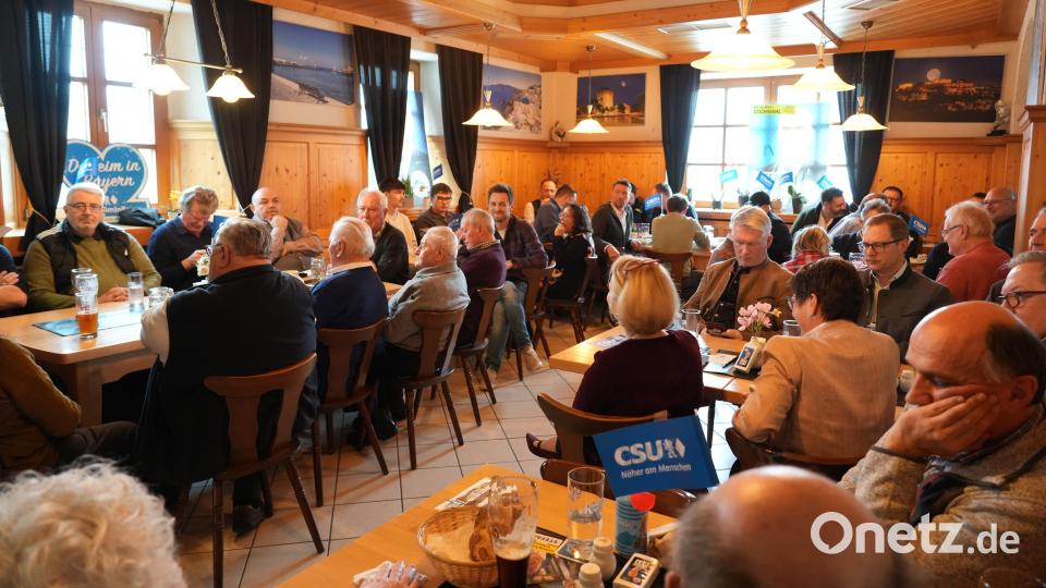 Der erste Vereine-Frühschoppen der Amberger CSU in Raigering stieß auf große Resonanz. Bild: Jürgen Bauer/CSU Amberg
