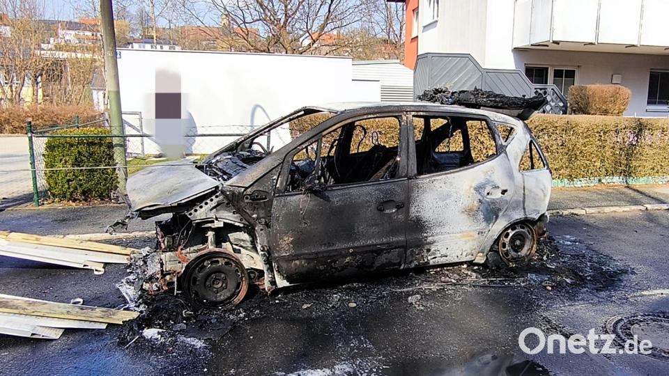 Der Wagen war als solcher nicht mehr zu erkennen. Bild: jma