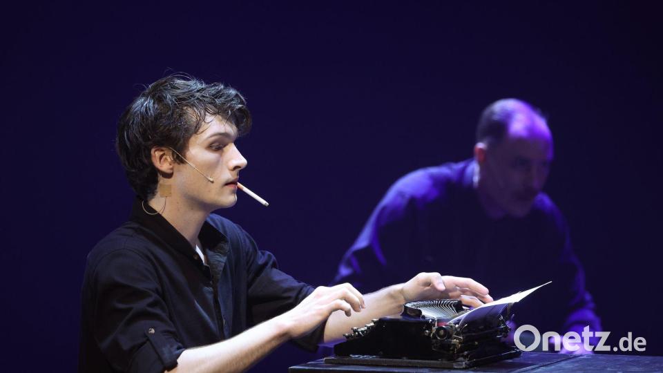 Das Musical „Die Weiße Rose“ zeigt die Entwicklung der meist jungen Menschen, die mit Flugblättern und Aktionen die Verbrechen der Nationalsozialisten anprangerten. (Archivbild) Bild: Karl-Josef Hildenbrand/dpa