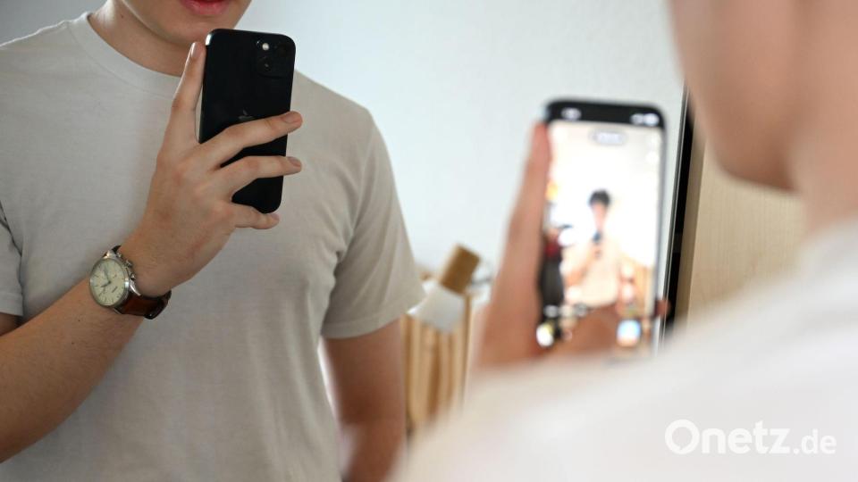 Sexy Posen können das eigene Ego stärken, erklärt eine Sozialpädagogin. (Symbolbild) Bild: Elisa Schu/dpa