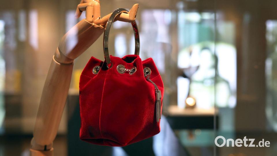 Mittlerweile sind Handtaschen mehr als nur ein Accessoire. Bild: Karl-Josef Hildenbrand/dpa