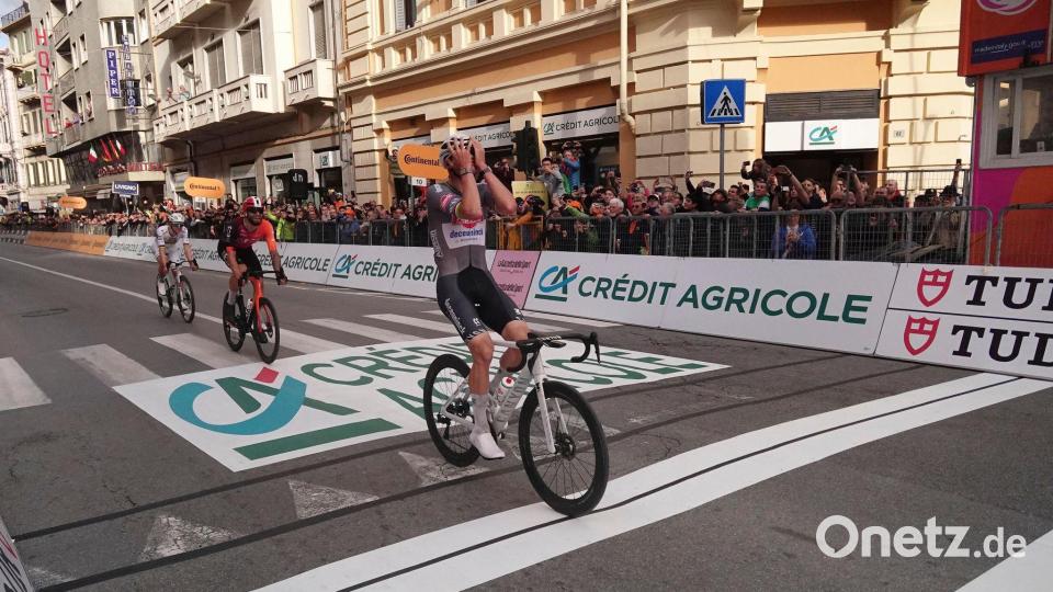 2025 gewann Mathieu van der Poel zum zweiten Mal den Frühjahrsklassiker Mailand-Sanremo. (Archivbild) Bild: Massimo Paolone/LaPresse/AP/dpa
