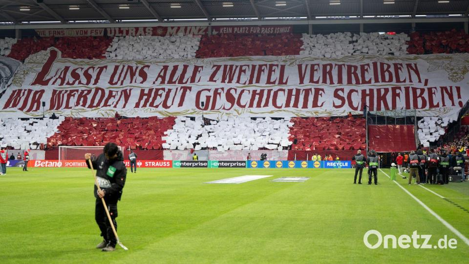 Die Mainzer Fans gaben ihr Motto für die Partie vor. Bild: Torsten Silz/dpa