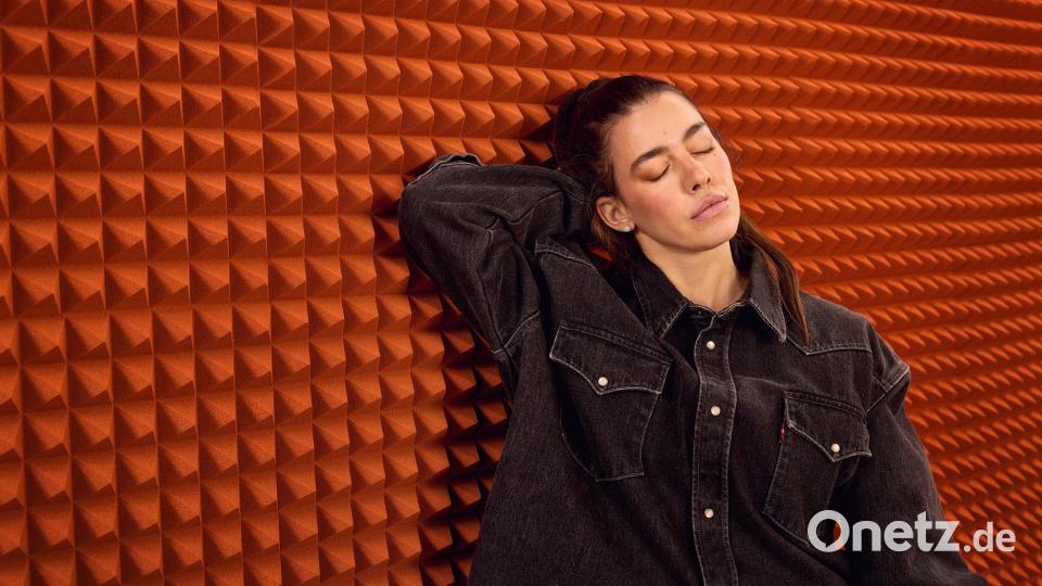 Singer-Songwriterin und "Frida Gold"-Frontfrau Alina Süggeler Bild: RTL / Boris Breuer