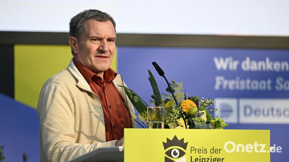 Manfred Gmeiner hat in der Übersetzer-Kategorie gewonnen. Bild: Hendrik Schmidt/dpa