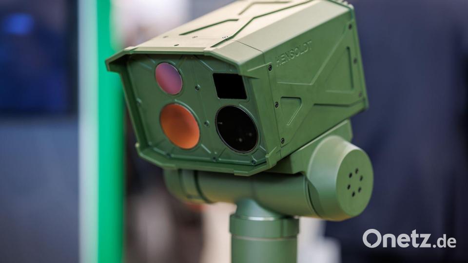 Eine Sensorbox von Hensoldt zur Zielerfassung, gemacht für Aufklärungsfahrzeuge und ferngesteuerte Waffenstationen. Bild: Daniel Karmann/dpa