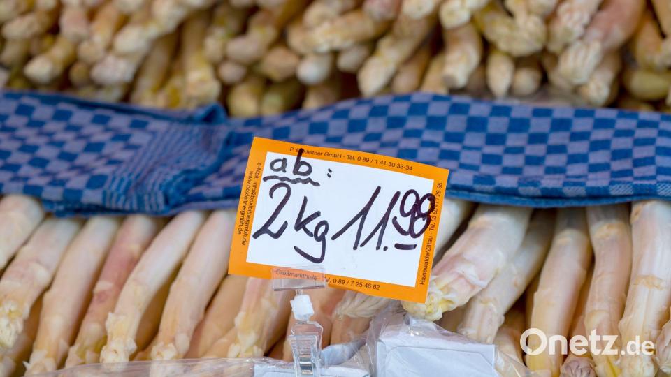 Der Preis hängt von der Qualität - aber auch den Erntemengen ab. (Archivbild) Bild: Peter Kneffel/dpa