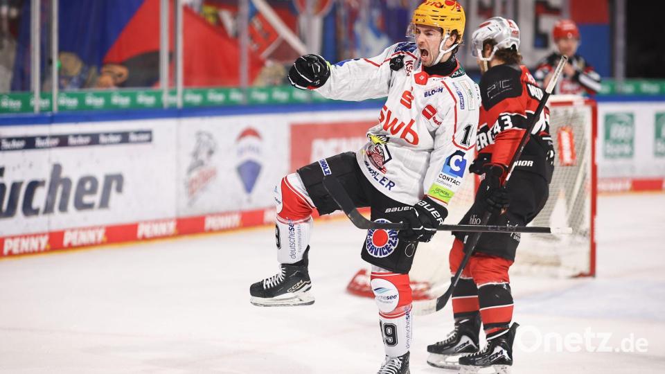 Die Fischtown Pinguins aus Bremerhaven stehen im Playoff-Viertelfinale. Bild: Daniel Karmann/dpa