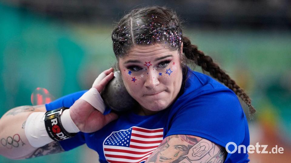 Leichtathletik mit Sternchen: Chase Jackson aus den USA tritt bei der Hallen-WM im Kugelstoßen an. Bild: Matthias Schrader/AP/dpa