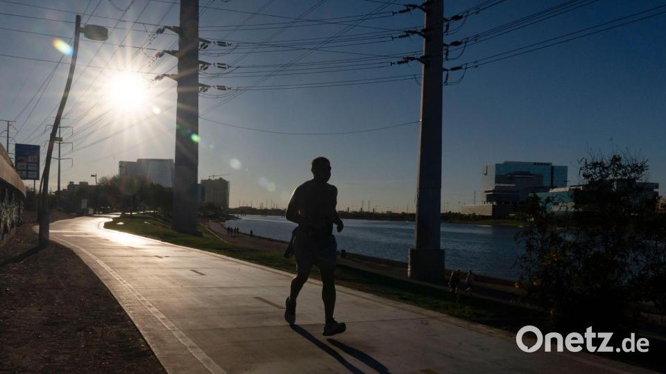 In Arizona sind die frühen Morgenstunden aktuell die beste Zeit für körperliche Anstrengungen, bevor die Temperaturen am Tag der 40-Grad-Marke entgegenklettern. Bild: Rebecca Noble/FR172322 AP/AP/dpa
