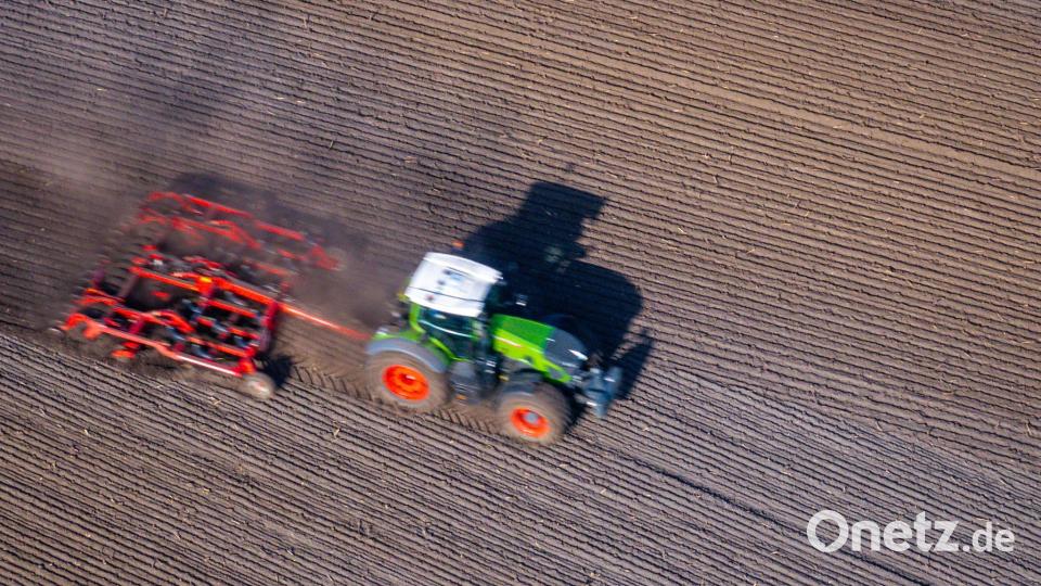 Landwirte müssen steigende Preise für Düngemittel zahlen (Archivbild) Bild: Jens Büttner/dpa