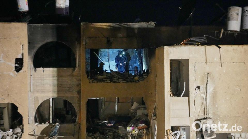Der Iran richtete mit Raketenangriffen schwere Schäden im Süden Israels an. Bild: Ohad Zwigenberg/AP/dpa