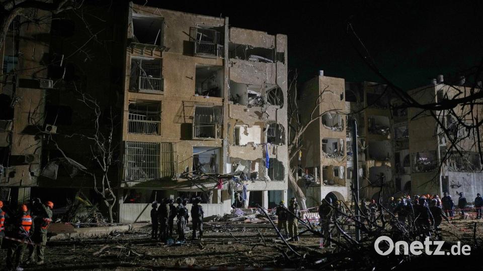 Iranische Raketen sind im Süden Israels eingeschlagen. Bild: Ohad Zwigenberg/AP/dpa