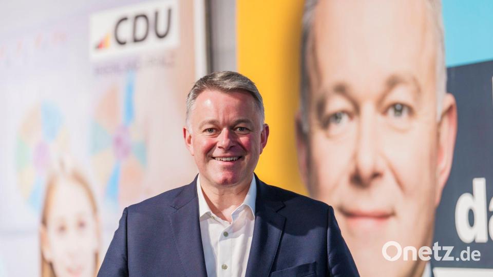 Schnieder will nun als Ministerpräsident in die Staatskanzlei einziehen. Bild: Andreas Arnold/dpa