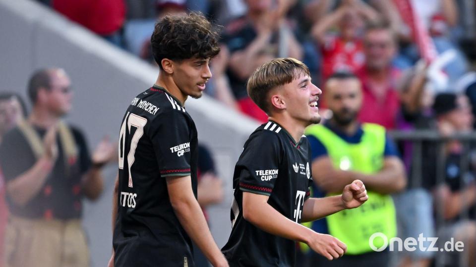 Santos Daiber (l) will wie Karl regelmäßig für die Profis spielen. (Archivbild) Bild: Sven Hoppe/dpa