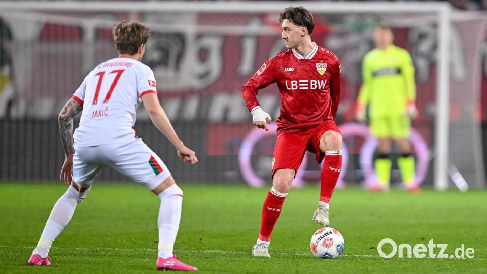 Angelo Stiller (r). wird von Bundestrainer Nagelsmann nachnominiert. Bild: Harry Langer/dpa