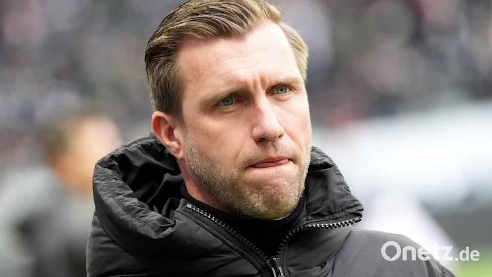 Eintracht Frankfurts Sportvorstand Markus Krösche lässt Gerüchte abprallen. (Archivbild) Bild: Marc Schüler/dpa