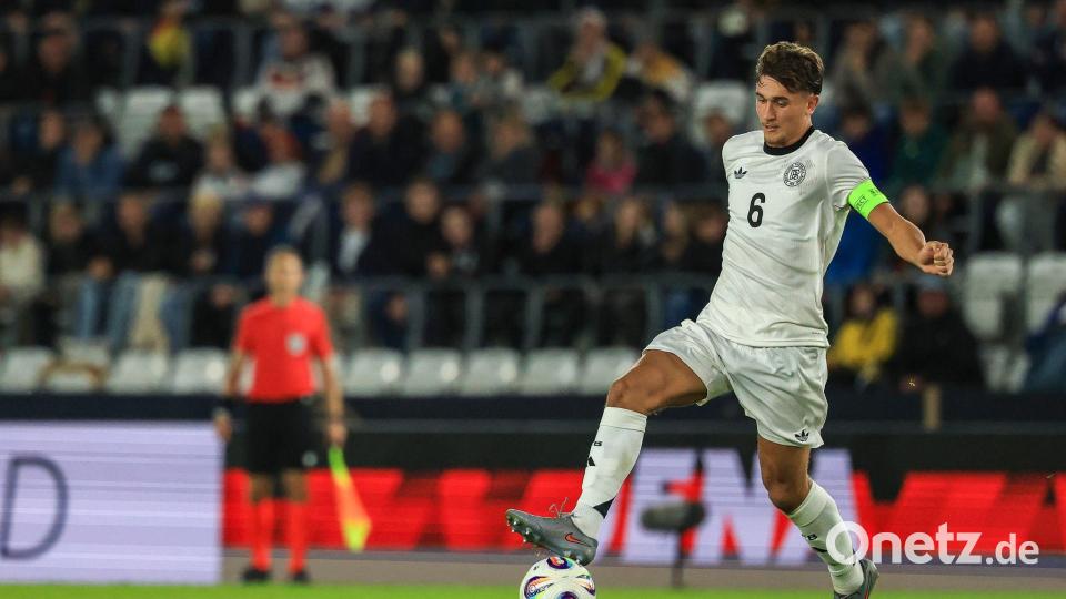 Bayern-Profi Tom Bischof ist Leistungsträger der U21. (Archivbild) Bild: Jan Woitas/dpa