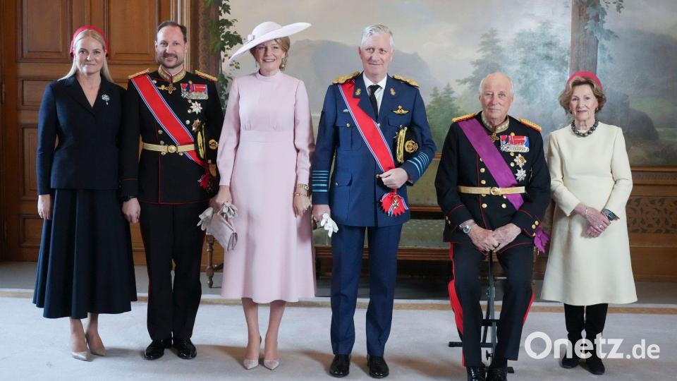 Den Staatsbesuch des belgischen Königspaares nutzt Kronprinzessin Mette-Marit (l) für ihren ersten offiziellen Auftritt seit Monaten. Bild: Ole Berg-Rusten/NTB/dpa
