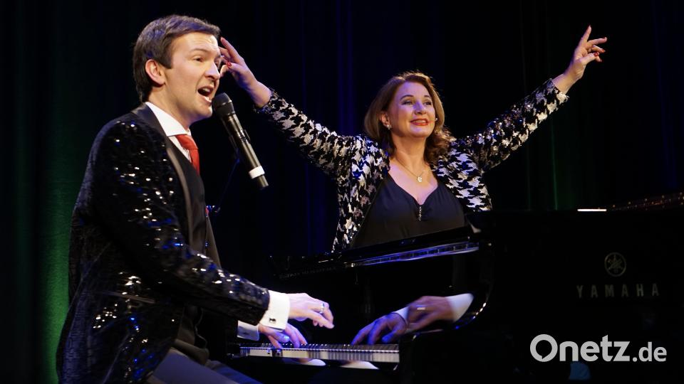 Gabriela Benesch und Alex Parker in der "Udo Jürgens Story". Bild: beneschfurrer.com