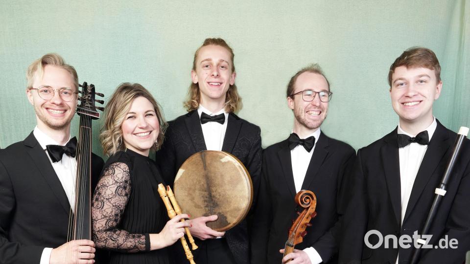 Apollo's Cabinet tritt in der Aula des Klosters Waldsassen auf. Bild: Abe Buckoke