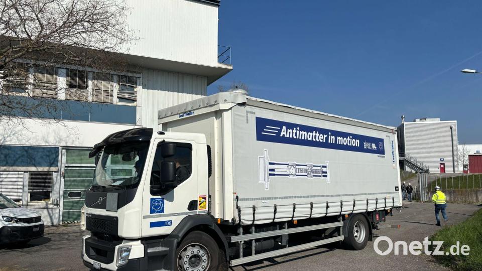 Der Lkw meistert seine Fahrt ohne Zwischenfälle. Bild: Christiane Oelrich/dpa