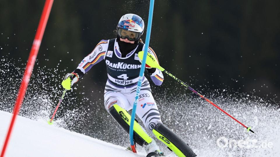 Konnte US-Star Shiffrin im Slalom nicht schlagen: das deutsche Ski-Juwel Emma Aicher. Bild: Marco Trovati/AP/dpa