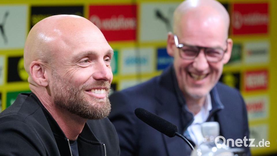 Clubchef Carsten Cramer (r.) glaubt, mit Ole Book (l.) den richtigen Sportdirektor für den BVB gefunden zu haben Bild: Bernd Thissen/dpa