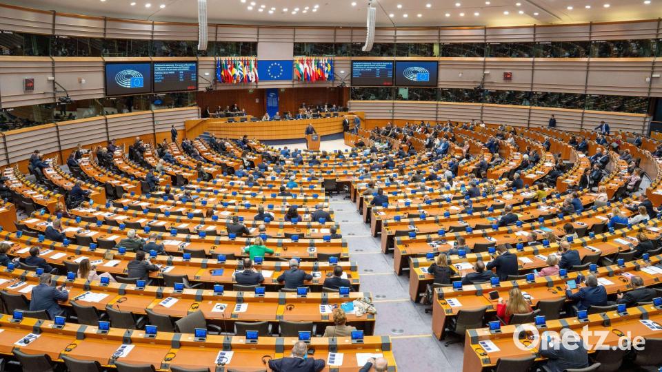 An diesem Donnerstag soll es zur Positionierung zum Migrationsgesetz eine Abstimmung im Plenum geben. (Archivbild) Bild: Marius Burgelman/AP/dpa
