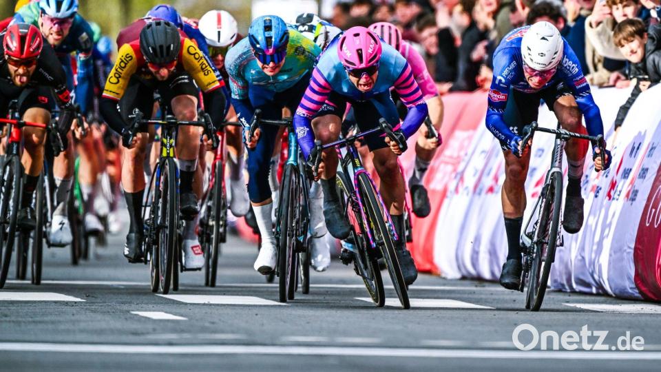 Marcel Kittels Schützling Dylan Groenewegen gewinnt im Sprint. Bild: Jasper Jacobs/Belga/dpa
