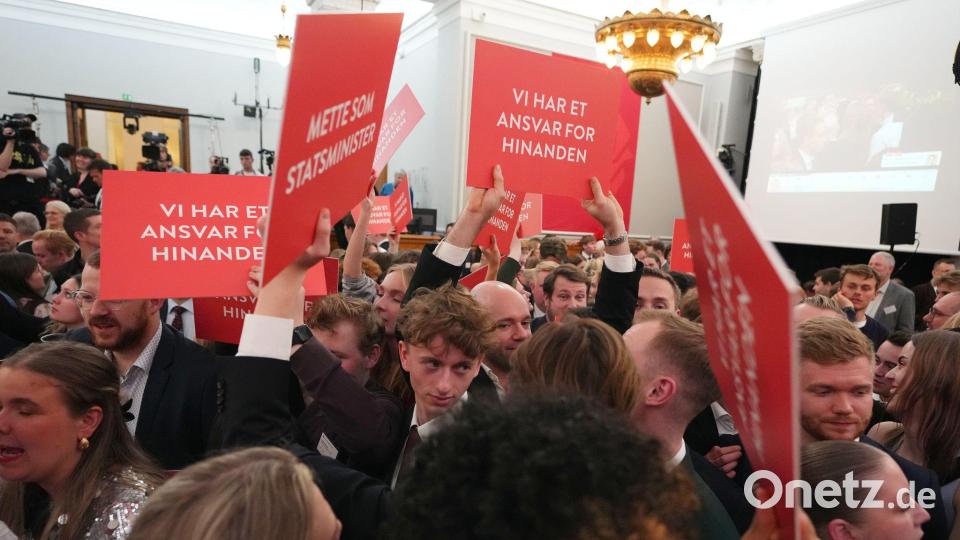 Für die Sozialdemokraten lief es bei der Wahl nicht besonders gut. Stärkste Kraft wurden sie trotzdem. Bild: Sergei Grits/AP/dpa