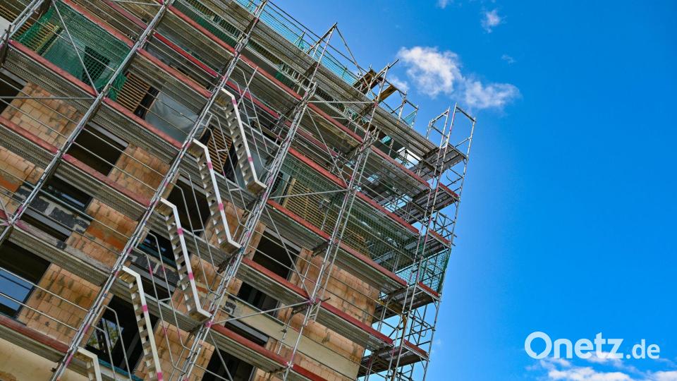 Steigende Zinsen drohen die erhoffte Erholung im Wohnungsbau zu stoppen. (Archivbild) Bild: Patrick Pleul/dpa