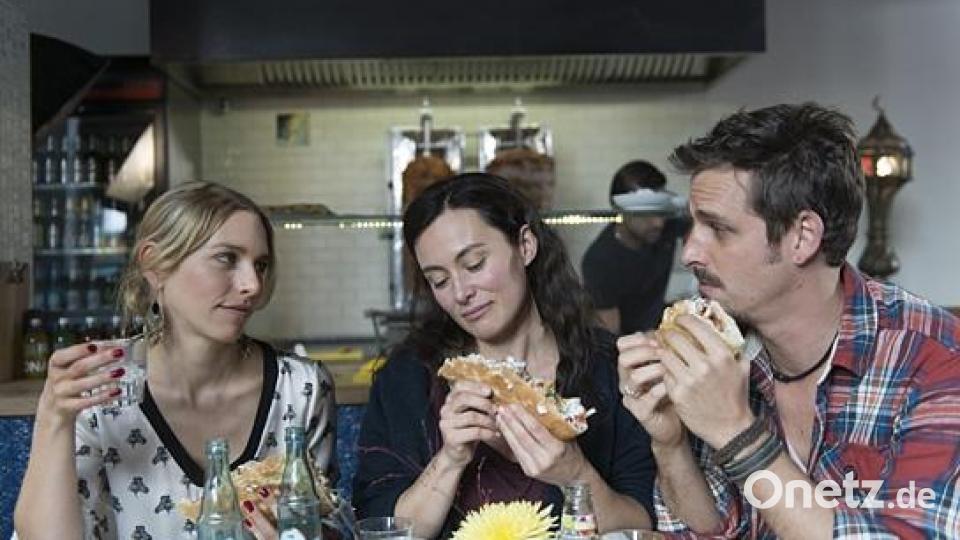 Bei der Interkulturellen Filmnacht wird in diesem Jahr „Einmal Hans mit scharfer Soße“ gezeigt. Bild: nfp, dif c Wüste Medien GmbH, Foto Boris Laewen