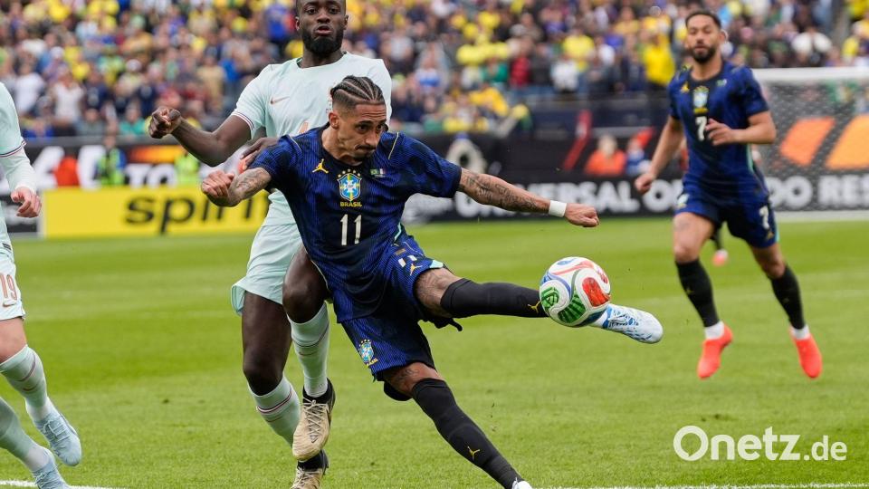 Brasilien kam erst spät zum Anschlusstreffer. Bild: Charles Krupa/AP/dpa