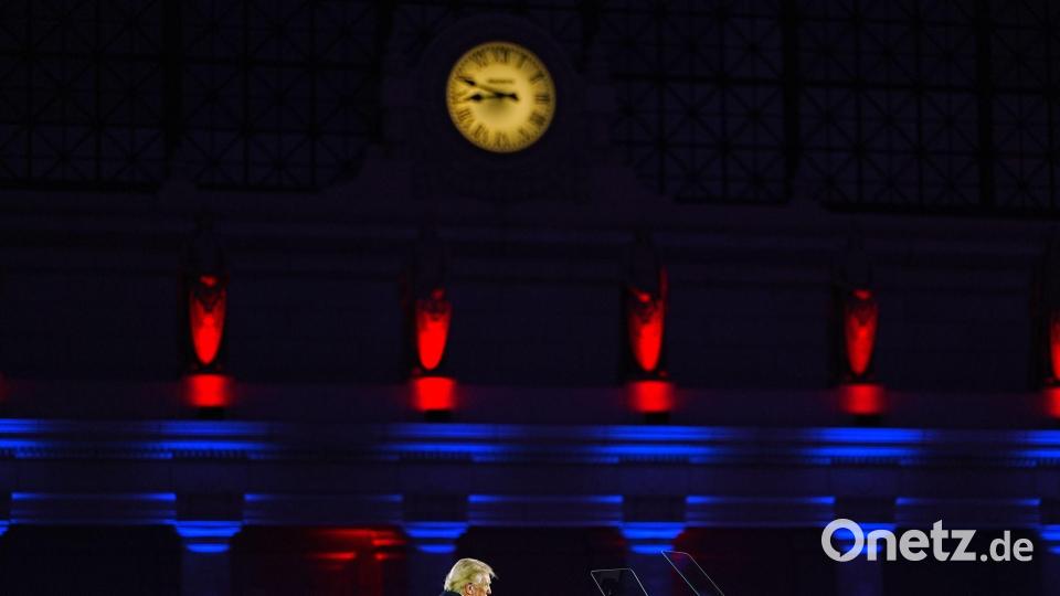 US-Präsident Donald Trump spricht beim jährlichen Fundraising-Dinner des National Republican Congressional Committee (NRCC). Bild: Julia Demaree Nikhinson/AP/dpa