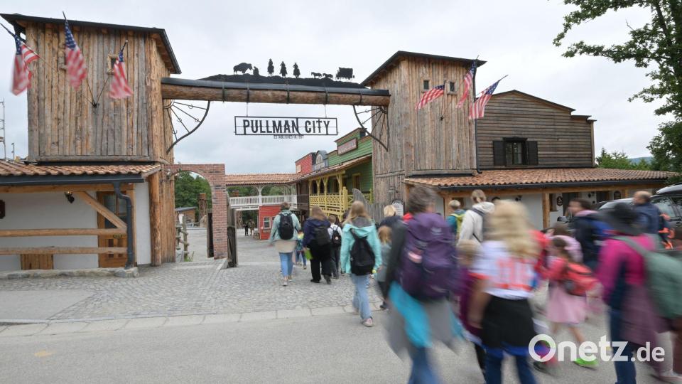 Western-Fans zieht es nach Pullman City in Niederbayern. (Archivbild) Bild: Peter Kneffel/dpa
