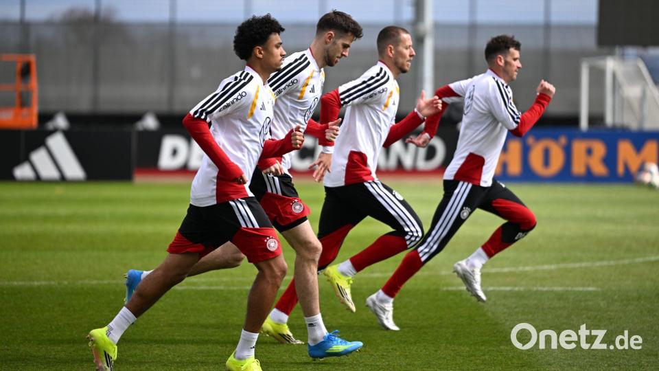 Die Mannschaft trainiert für das Länderspiel gegen die Schweiz. Bild: Federico Gambarini/dpa