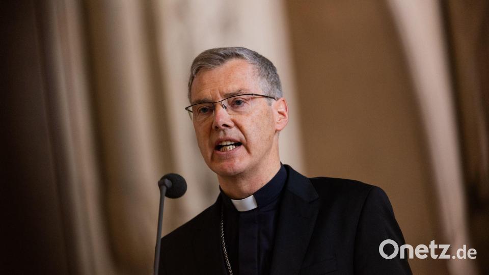 Bei seiner ersten Rede im Dom vor den Gläubigen: Heiner Wilmer. Bild: Rolf Vennenbernd/dpa
