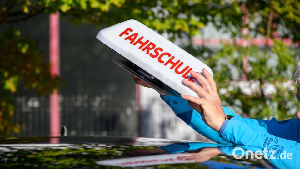 Ab 1. Januar 2027 sollen die neuen Regeln für den Führerschein gelten - so zumindest der Wunsch von Bundesverkehrsminister Patrick Schnieder (CDU). Bild: Klaus-Dietmar Gabbert/dpa