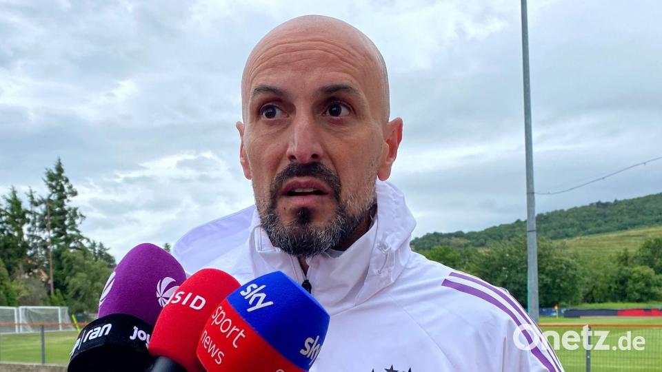 Trainer Antonio Di Salvo fordert zwei Siege seines Teams. (Archivbild) Bild: Christian Kunz/dpa