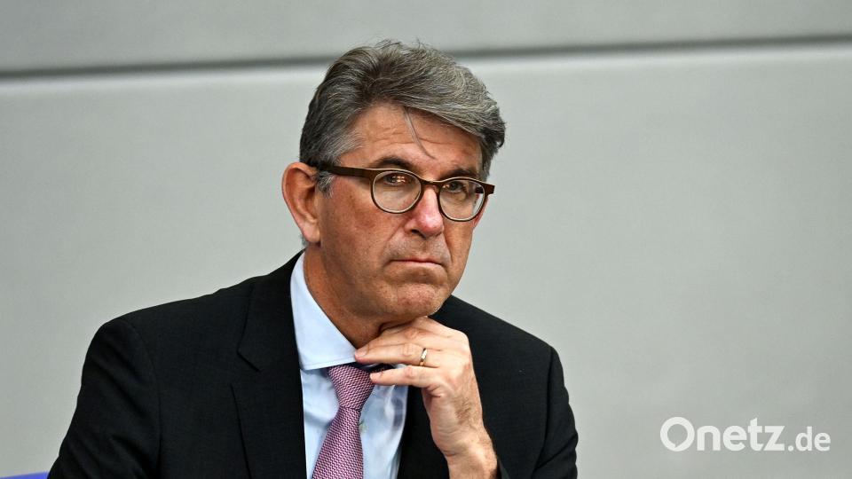 Kulturstaatsminister Weimer lässt den Vorwurf „einseitiger Eingriffe“ zurückweisen. (Archivbild) Bild: Lilli Förter/dpa