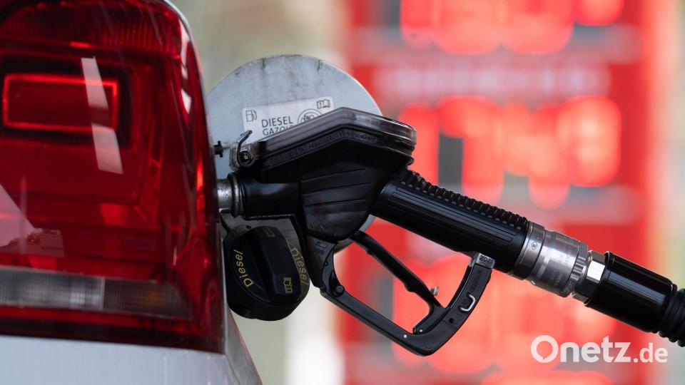 Die neuen Regeln für Preiserhöhungen an den Tankstellen kommen noch vor Ostern. (Archivbild) Bild: Sebastian Kahnert/dpa