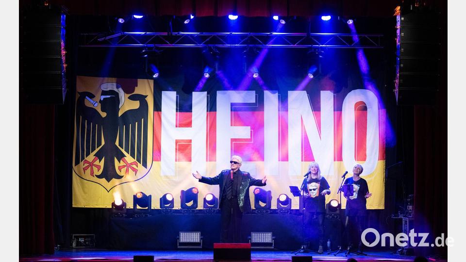 „Made in Germany“- das Motto der Tournee von Schlager- und Volksmusikstar Heino. (Archivbild) Bild: Sebastian Kahnert/dpa