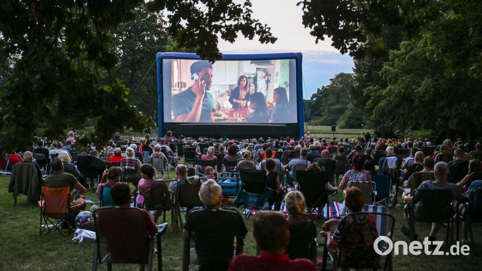 Kulturveranstaltungen machen auch draußen Spaß. (Archivbild) Bild: Jens Kalaene/dpa