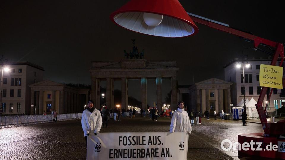 "Earth Hour" in Berlin Bild: Annette Riedl/dpa