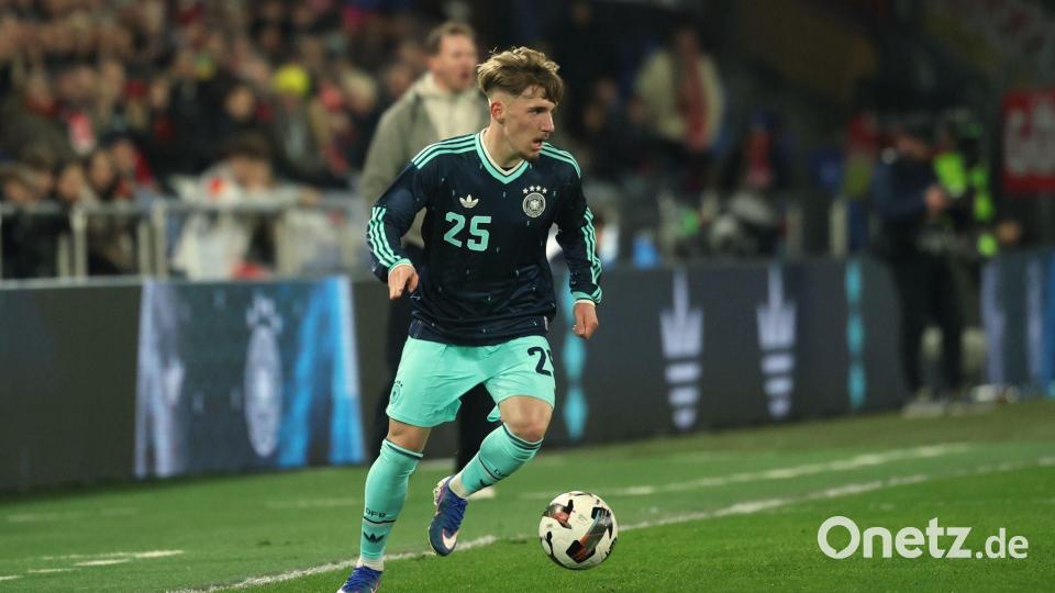Dynamisch am Ball: Debütant Lennart Karl. Bild: Christian Charisius/dpa